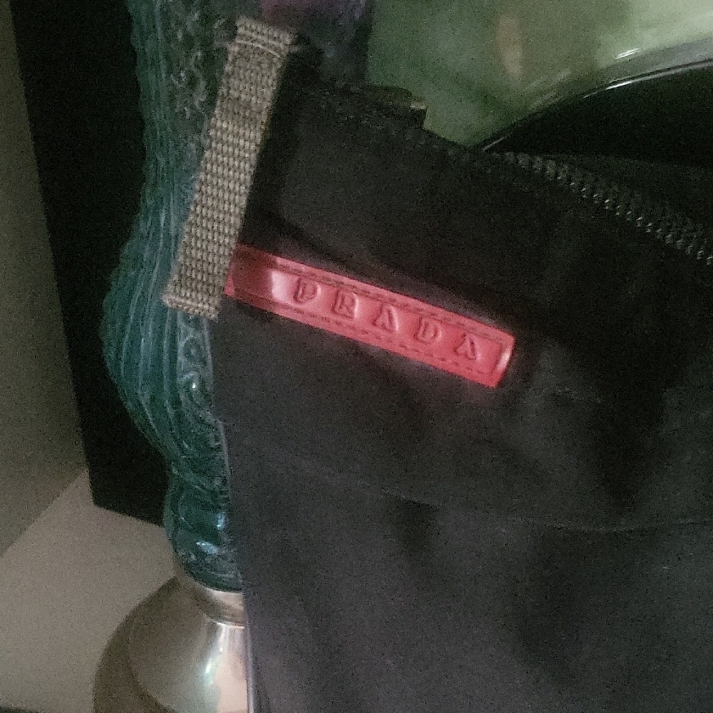 Prada Black and Red Messenger Bag with Durable Design - Picture 2 of 8